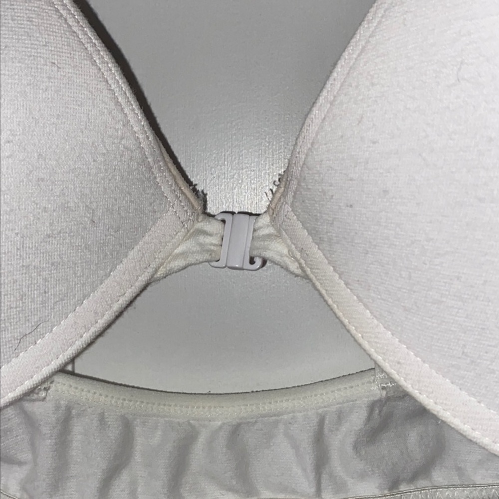 2 Fruit of the Loom 42C Front-Closure Push-Up Bras